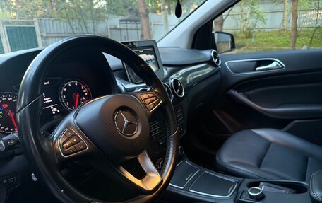 Mercedes-Benz B-Класс, 2015 год, 1 800 000 рублей, 12 фотография