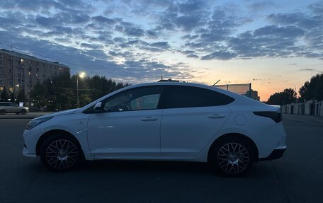 Hyundai Solaris II рестайлинг, 2021 год, 1 320 000 рублей, 3 фотография