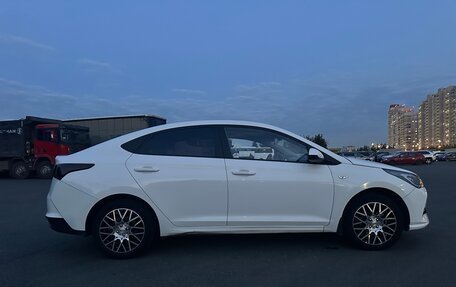 Hyundai Solaris II рестайлинг, 2021 год, 1 320 000 рублей, 5 фотография