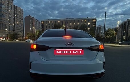Hyundai Solaris II рестайлинг, 2021 год, 1 320 000 рублей, 4 фотография