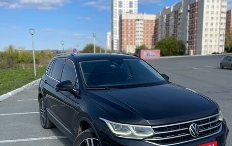 Volkswagen Tiguan II, 2021 год, 3 500 000 рублей, 3 фотография