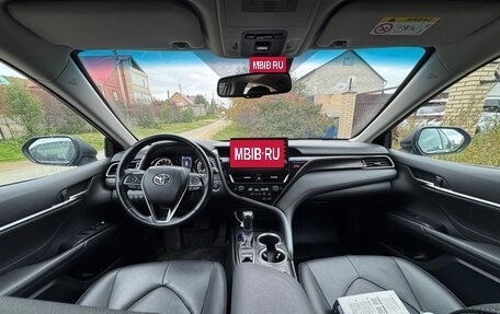 Toyota Camry, 2021 год, 3 090 000 рублей, 7 фотография