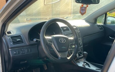 Toyota Avensis III рестайлинг, 2010 год, 1 100 000 рублей, 3 фотография