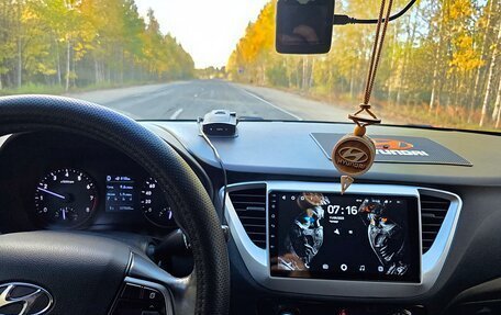 Hyundai Solaris II рестайлинг, 2018 год, 1 450 000 рублей, 9 фотография