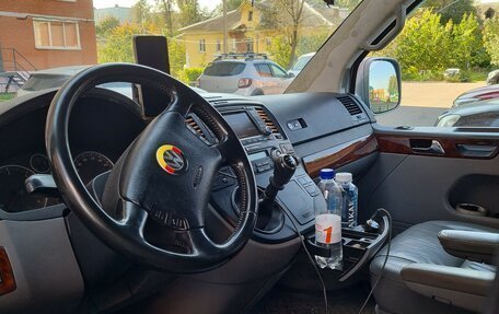 Volkswagen Caravelle T5, 2004 год, 1 700 000 рублей, 1 фотография