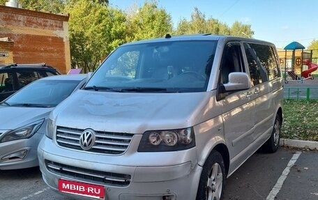 Volkswagen Caravelle T5, 2004 год, 1 700 000 рублей, 5 фотография