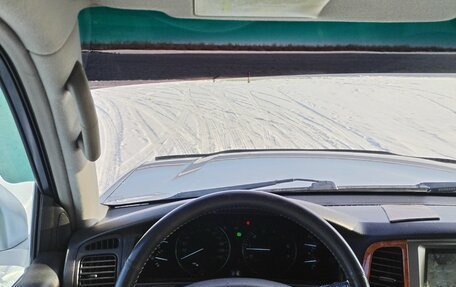 Toyota Land Cruiser 100 рестайлинг 2, 2006 год, 2 380 000 рублей, 8 фотография