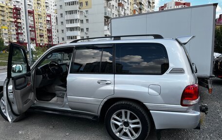 Toyota Land Cruiser 100 рестайлинг 2, 2006 год, 2 380 000 рублей, 7 фотография