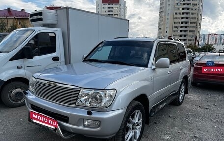 Toyota Land Cruiser 100 рестайлинг 2, 2006 год, 2 380 000 рублей, 6 фотография