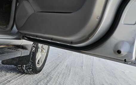 Toyota Land Cruiser 100 рестайлинг 2, 2006 год, 2 380 000 рублей, 12 фотография