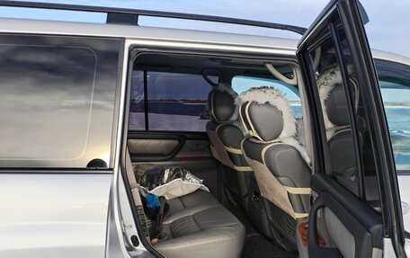 Toyota Land Cruiser 100 рестайлинг 2, 2006 год, 2 380 000 рублей, 13 фотография