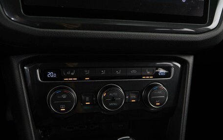 Volkswagen Tiguan II, 2018 год, 2 978 360 рублей, 15 фотография