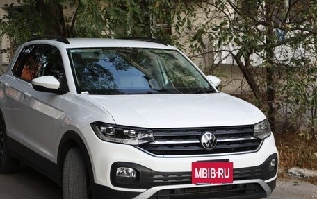 Volkswagen T-Cross I, 2020 год, 1 595 000 рублей, 2 фотография