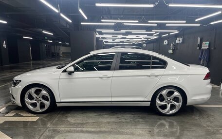Volkswagen Passat B8 рестайлинг, 2017 год, 1 780 000 рублей, 6 фотография