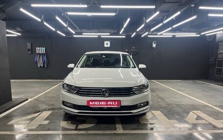 Volkswagen Passat B8 рестайлинг, 2017 год, 1 780 000 рублей, 3 фотография