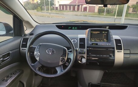 Toyota Prius, 2008 год, 1 175 000 рублей, 11 фотография