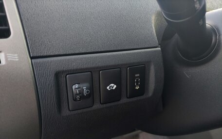 Toyota Prius, 2008 год, 1 175 000 рублей, 14 фотография