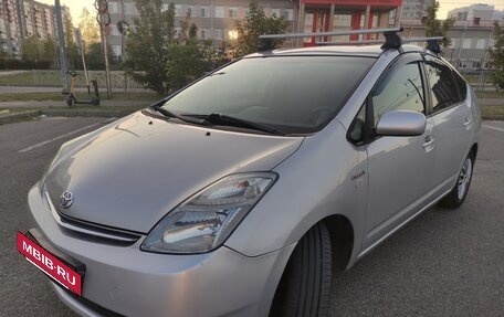 Toyota Prius, 2008 год, 1 175 000 рублей, 8 фотография