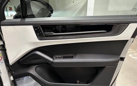 Porsche Cayenne III, 2024 год, 24 500 000 рублей, 25 фотография