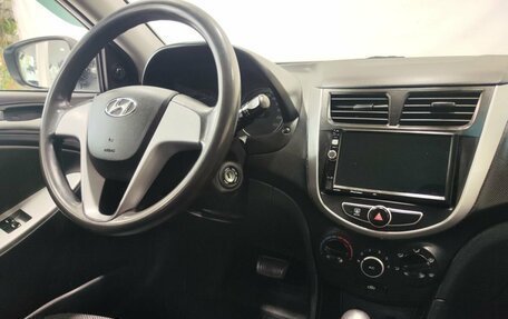 Hyundai Solaris II рестайлинг, 2013 год, 839 900 рублей, 14 фотография