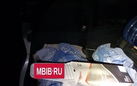 Toyota Estima III рестайлинг -2, 2002 год, 585 000 рублей, 2 фотография