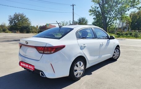 KIA Rio IV, 2020 год, 1 350 000 рублей, 3 фотография