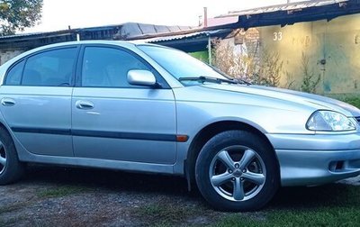 Toyota Avensis III рестайлинг, 2000 год, 450 000 рублей, 1 фотография