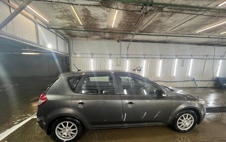 KIA cee'd I рестайлинг, 2011 год, 820 000 рублей, 23 фотография