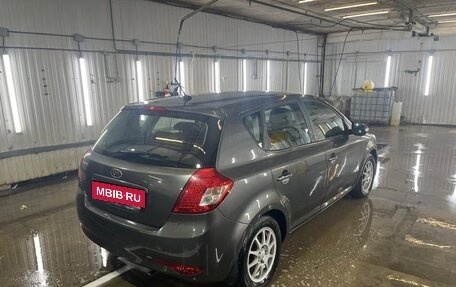 KIA cee'd I рестайлинг, 2011 год, 820 000 рублей, 24 фотография