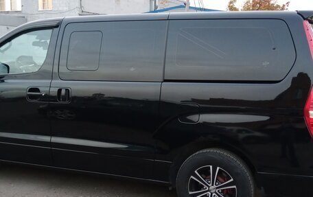 Hyundai Grand Starex Grand Starex I рестайлинг 2, 2012 год, 1 650 000 рублей, 7 фотография