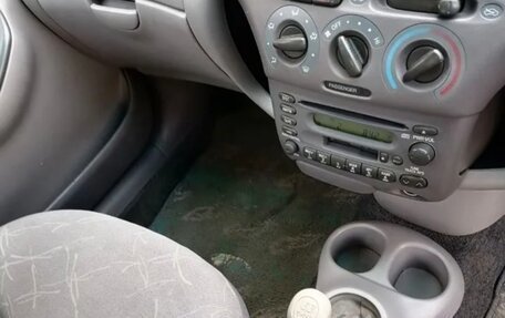Toyota Platz, 2000 год, 270 000 рублей, 10 фотография