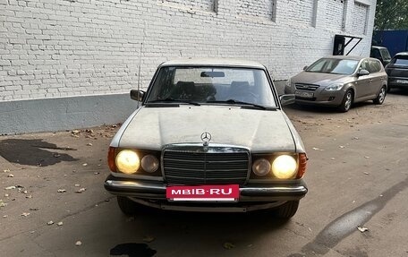 Mercedes-Benz W123, 1982 год, 340 000 рублей, 4 фотография