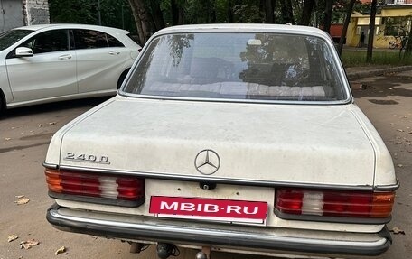 Mercedes-Benz W123, 1982 год, 340 000 рублей, 5 фотография