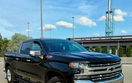 Chevrolet Silverado, 2020 год, 4 600 000 рублей, 2 фотография