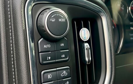 Chevrolet Silverado, 2020 год, 4 600 000 рублей, 22 фотография