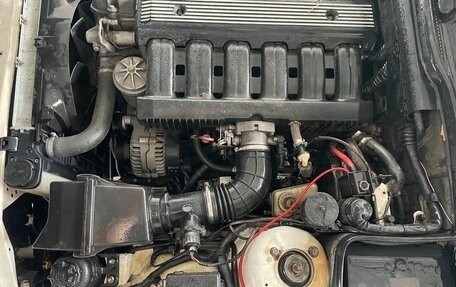 BMW 5 серия, 1988 год, 300 000 рублей, 17 фотография