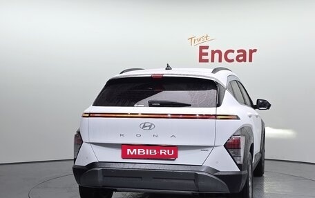 Hyundai Kona, 2024 год, 3 080 439 рублей, 2 фотография