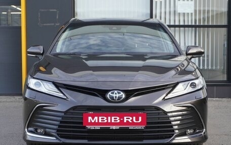 Toyota Camry, 2021 год, 3 540 000 рублей, 2 фотография