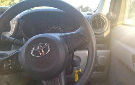 Toyota Passo III, 2018 год, 1 300 000 рублей, 8 фотография