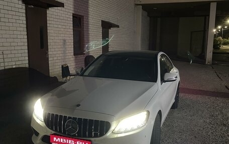 Mercedes-Benz C-Класс, 2018 год, 2 500 000 рублей, 4 фотография