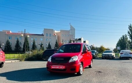 Toyota FunCargo, 2004 год, 749 999 рублей, 2 фотография