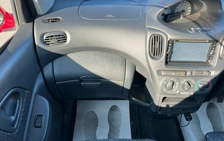 Toyota FunCargo, 2004 год, 749 999 рублей, 18 фотография
