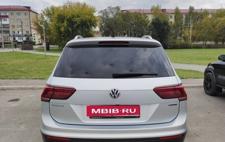 Volkswagen Tiguan II, 2018 год, 2 650 000 рублей, 6 фотография