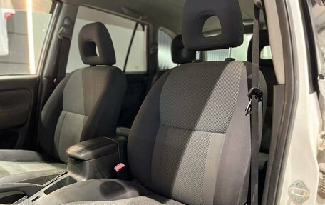 Toyota RAV4, 2005 год, 770 000 рублей, 18 фотография