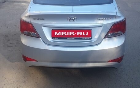 Hyundai Solaris II рестайлинг, 2015 год, 1 100 000 рублей, 3 фотография