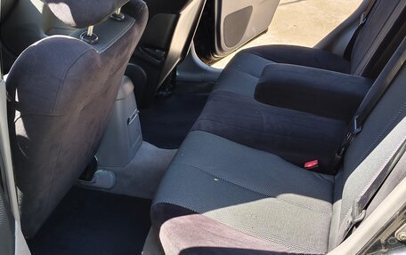 Mazda 323, 2002 год, 240 000 рублей, 15 фотография