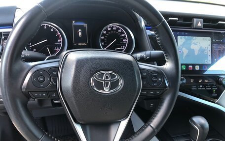 Toyota Camry, 2017 год, 2 700 000 рублей, 3 фотография