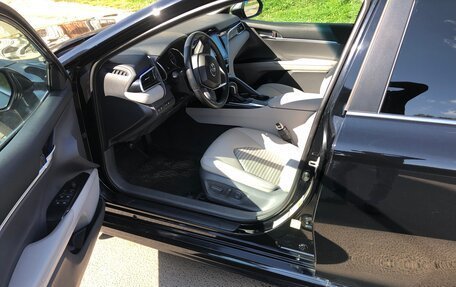 Toyota Camry, 2017 год, 2 700 000 рублей, 7 фотография