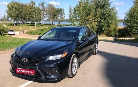 Toyota Camry, 2017 год, 2 700 000 рублей, 9 фотография