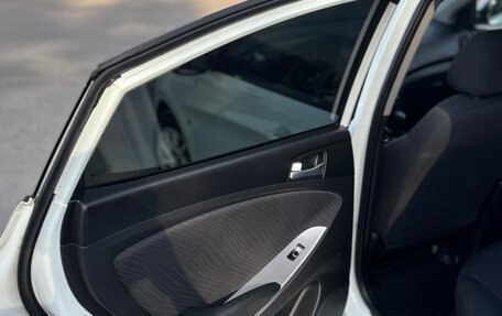 Hyundai Solaris II рестайлинг, 2015 год, 870 000 рублей, 9 фотография